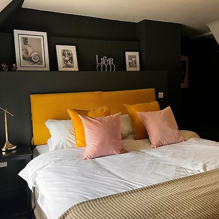 El Camino Suites Stamford Chambre photo